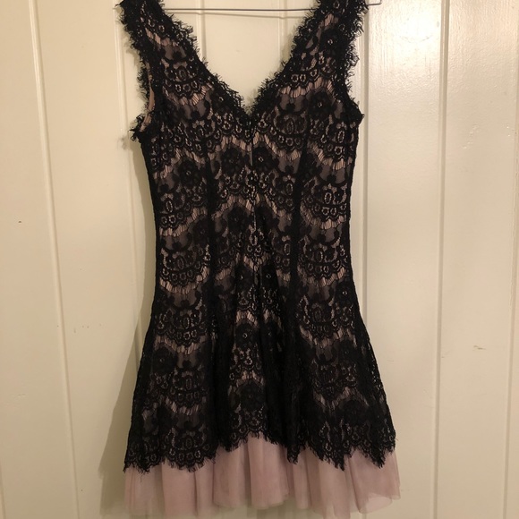 Black lace cocktail dress - Picture 2 of 7